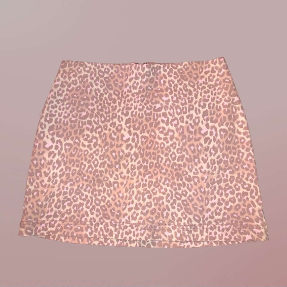 Pink cheetah mini skirt